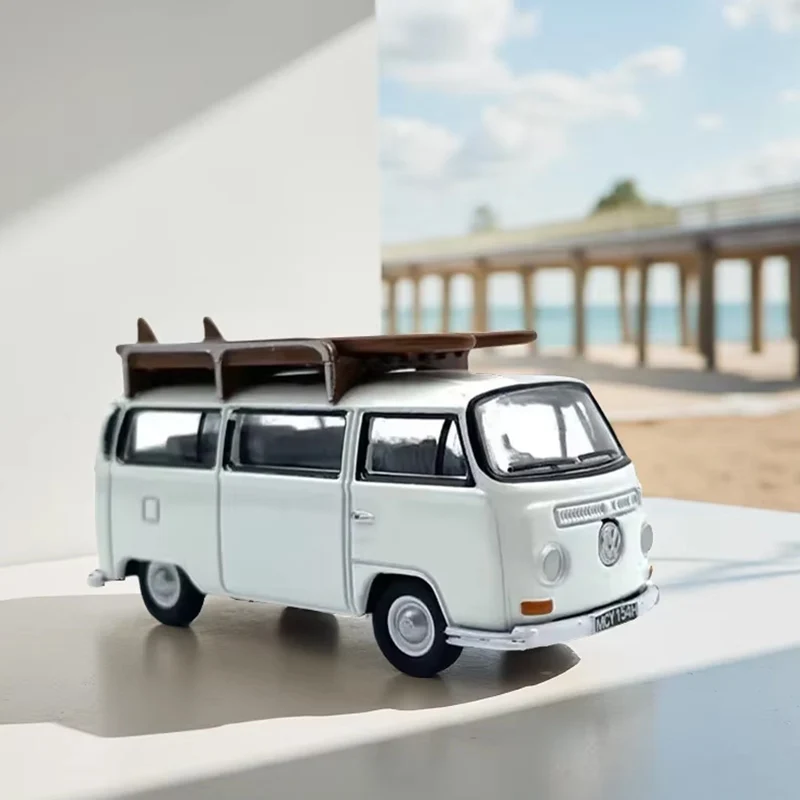 OXFORD Diecast 1/76 Scale Retro T1/T2 Samba Tourist Surfing Bus Alloy Car Model Ornament Souvenir Display Collection Hobby Gift
OXFORD Diecast 1/76 Scale Retro T1/T2 Samba Tourist Surfing Bus Alloy Car Model Ornament Souvenir Display Collection Hobby Gift