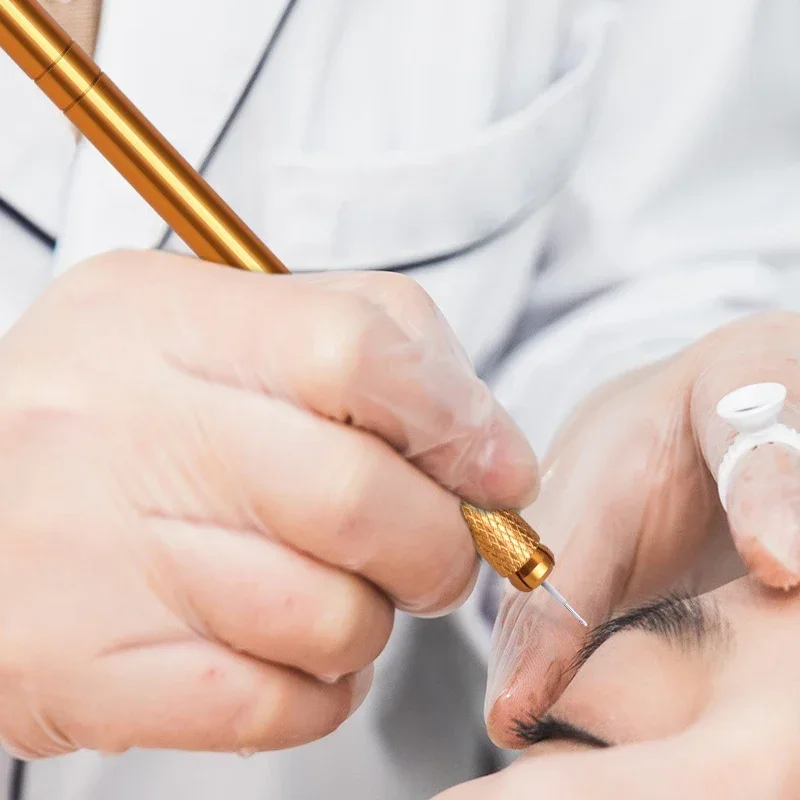 Ручка для татуировки бровей, ручной держатель иглы для микролезвия, ручка для микроблейдинга, ручная вышивка, инструмент для перманентного макияжа, 1 шт.
Ручка для татуировки бровей, ручной держатель иглы для микролезвия, ручка для микроблейдинга, ручная вышивка, инструмент для перманентного макияжа, 1 шт.