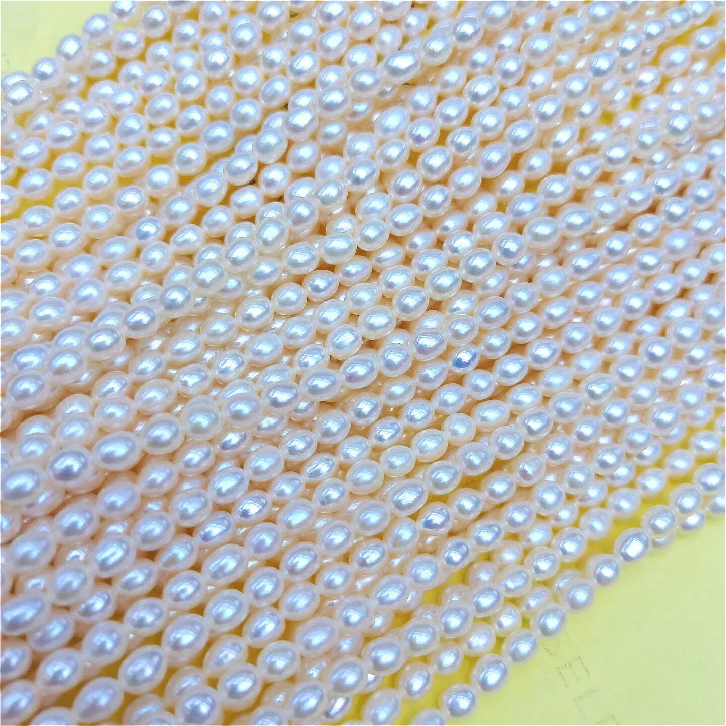 Natural Freshwater Pearls 4-5mm AAA Rice Loose isolation Pearl Bead Women Gift Jewelry Make DIY Necklace Bracelet Accessories
Natural Freshwater Pearls 4-5mm AAA Rice Loose isolation Pearl Bead Women Gift Jewelry Make DIY Necklace Bracelet Accessories