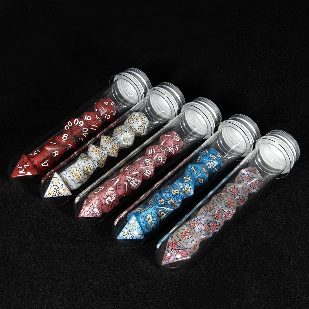 Многогранные игральные кости DND с рисунком паука, дизайнерские кости, 7 шт., с трубкой, идеально подходят для настольных игр, ролевых игр
Многогранные игральные кости DND с рисунком паука, дизайнерские кости, 7 шт., с трубкой, идеально подходят для настольных игр, ролевых игр