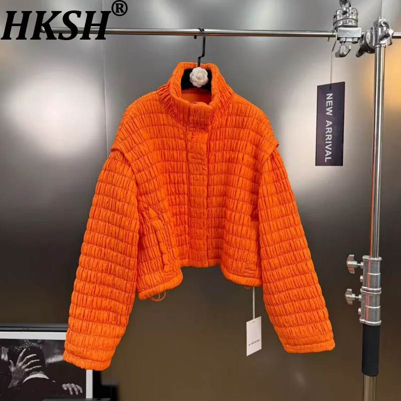 HKSH Autumn Winter New Women's Cotton-padded Coat Stand Collar Long Sleeves Solid Color Drawstring Hem Trend Warm Jacket HK15237
HKSH Autumn Winter New Women's Cotton-padded Coat Stand Collar Long Sleeves Solid Color Drawstring Hem Trend Warm Jacket HK15237