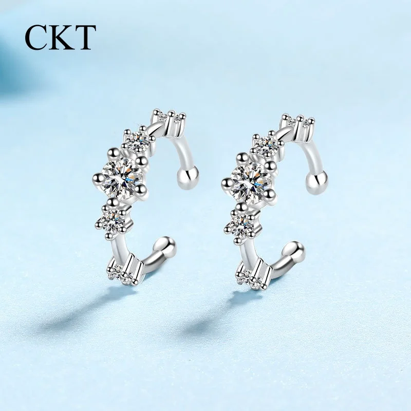 Real 18K White Gold Hoop Earrings 0.64 Carat VVS D Color Moissanite Diamond Earrings for Women's Platinum Pt950 Fine Jewelry
Real 18K White Gold Hoop Earrings 0.64 Carat VVS D Color Moissanite Diamond Earrings for Women's Platinum Pt950 Fine Jewelry