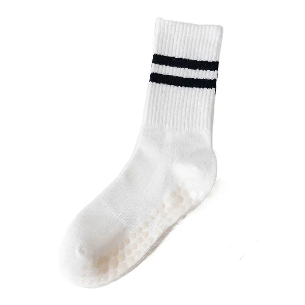 Cotton Yoga Socks Professional Mid-tube Bottom Fitness Socks Silicone Non-slip Stocking Dance Pilates Socks Sports 
Cotton Yoga Socks Professional Mid-tube Bottom Fitness Socks Silicone Non-slip Stocking Dance Pilates Socks Sports