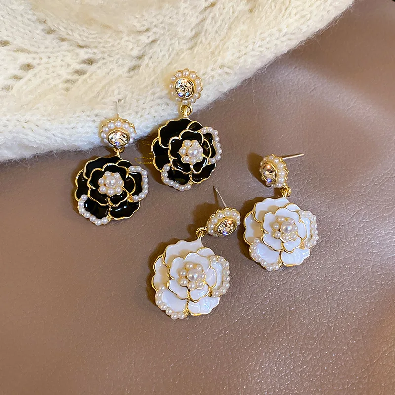 SHMIK Elegant Lady Camellia Pearl Earrings Trendy Crystal Rose Jewelry Accessories Ear Rings For Women Fashion Dangle Earring
SHMIK Elegant Lady Camellia Pearl Earrings Trendy Crystal Rose Jewelry Accessories Ear Rings For Women Fashion Dangle Earring