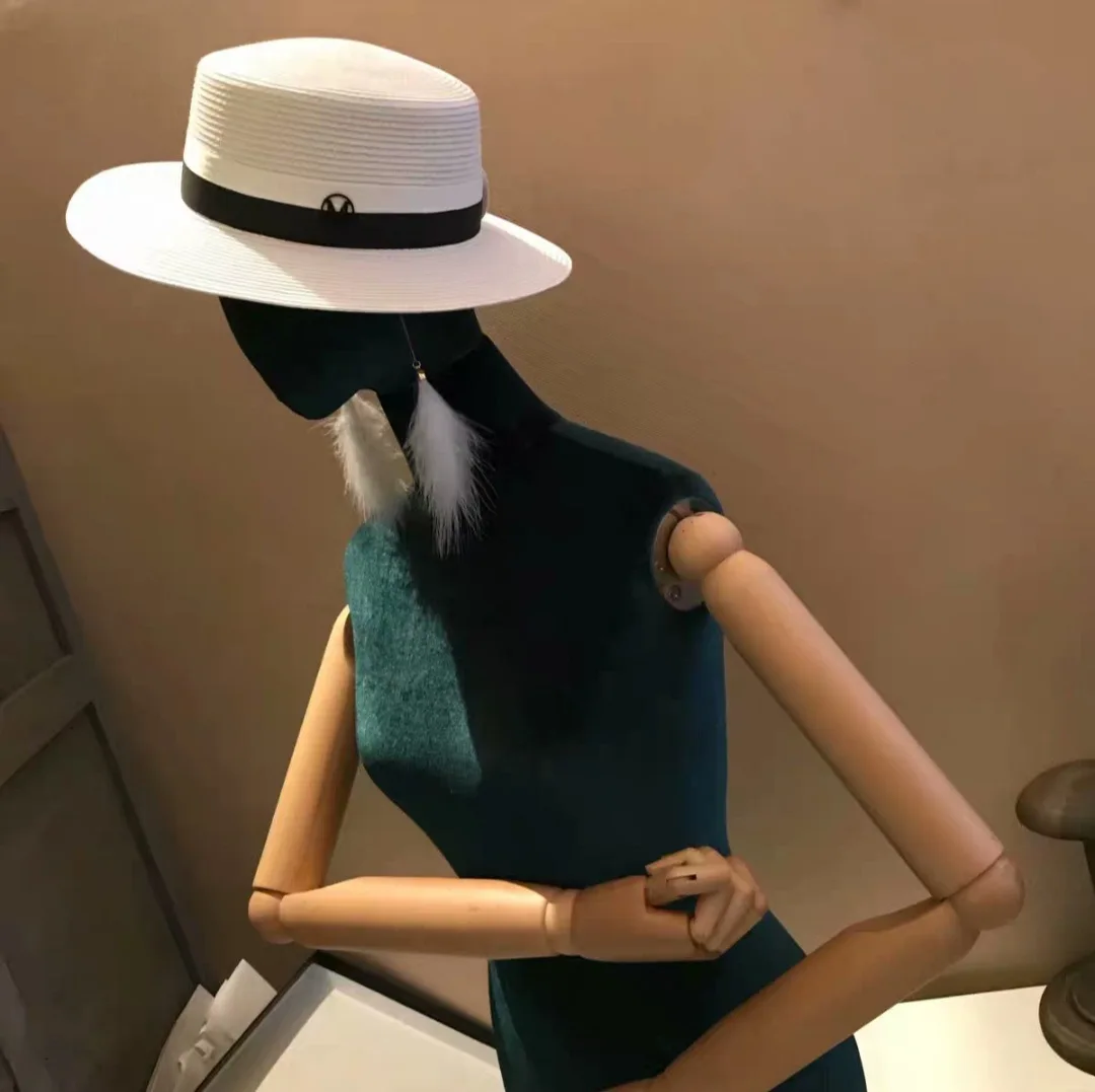 New! Elegant Flat - Top Straw Sun Hat for Women - White, Letter - Decorated, British -Style Sun Protection for Seaside Vacations
New! Elegant Flat - Top Straw Sun Hat for Women - White, Letter - Decorated, British -Style Sun Protection for Seaside Vacations