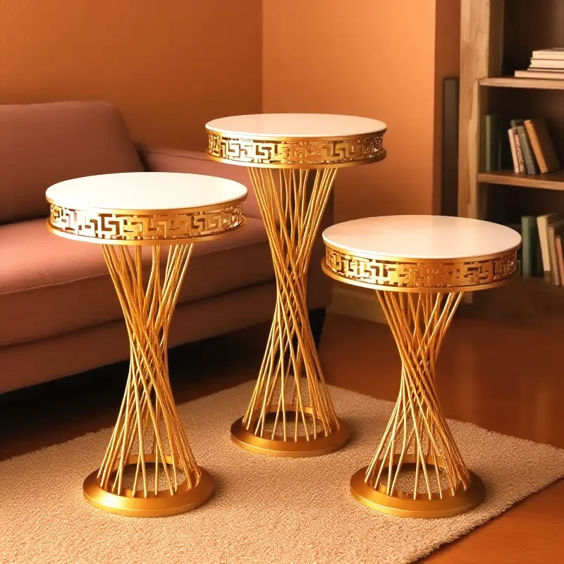 Dessert Candy Cupcake Gift Display Table Round Stand Wedding Table Centerpiece Unique Metal Flower Stand for Wedding Decoration
Dessert Candy Cupcake Gift Display Table Round Stand Wedding Table Centerpiece Unique Metal Flower Stand for Wedding Decoration