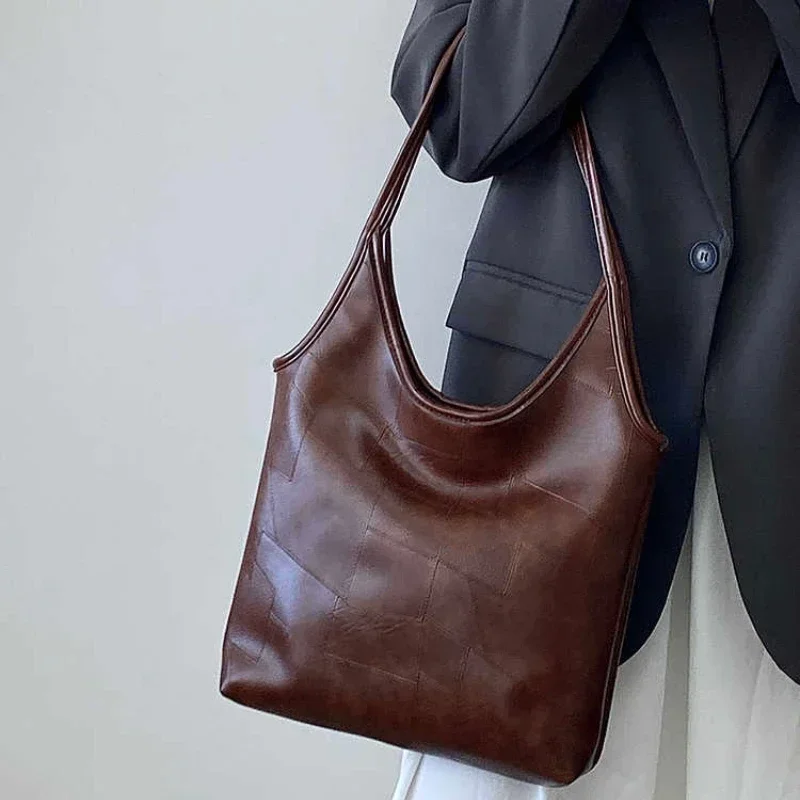 Large Capacity Women's Commuter Shoulder Bags Simple Solid Color Ladies Handbags Tote Casual Portable Female Underarm Bag
Large Capacity Women's Commuter Shoulder Bags Simple Solid Color Ladies Handbags Tote Casual Portable Female Underarm Bag