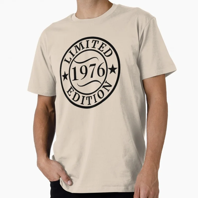 Vintage Born in 1976 50th Birthday Gift T Shirt for men 100% cotton print 50 years Of Being Awesome clothes All size S-6XL Tops
Vintage Born in 1976 50th Birthday Gift T Shirt for men 100% cotton print 50 years Of Being Awesome clothes All size S-6XL Tops