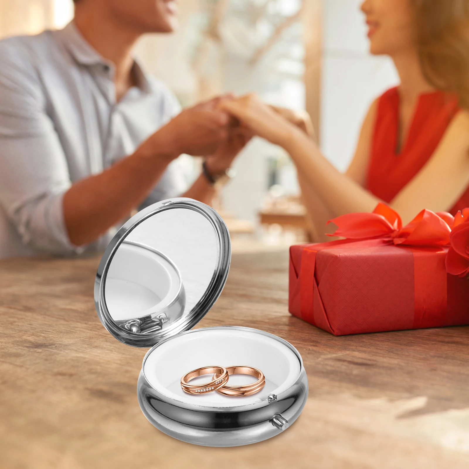 1pc Vintage Style Ring Storage Box For Women Jewelry Case Organizer Zinc Alloy Material Wedding Anniversary Valentine'S Day Gift
1pc Vintage Style Ring Storage Box For Women Jewelry Case Organizer Zinc Alloy Material Wedding Anniversary Valentine'S Day Gift