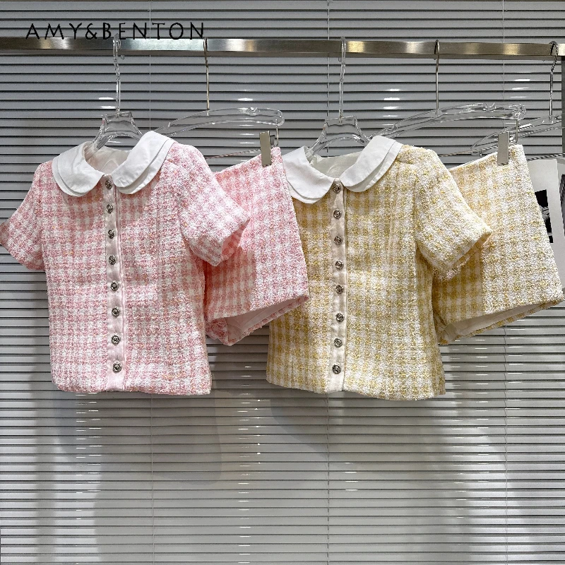 Korean Design Sweet Cool Cute Doll Collar Plaid Short-sleeved Women's Top 2026 Summer New Tweed Y2k Mini Shorts Suits Ladies
Korean Design Sweet Cool Cute Doll Collar Plaid Short-sleeved Women's Top 2026 Summer New Tweed Y2k Mini Shorts Suits Ladies