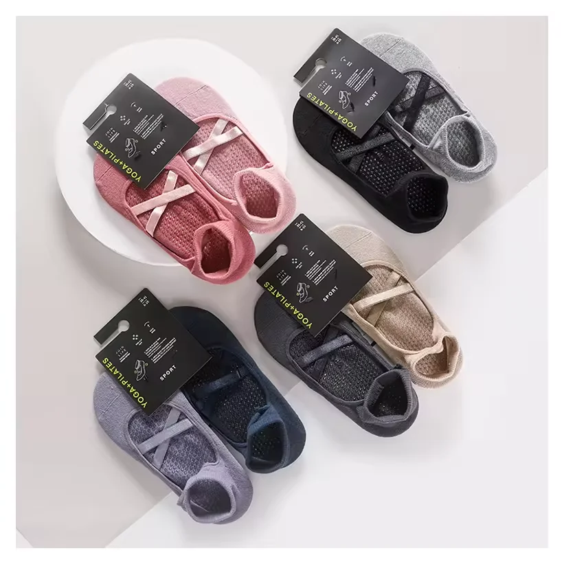 Fashion Sustainable 100% Cotton Factory Direct Sales Wholesale Custom Women Socks Yoga Socks for Women Non-slip Grips Straps
Fashion Sustainable 100% Cotton Factory Direct Sales Wholesale Custom Women Socks Yoga Socks for Women Non-slip Grips Straps