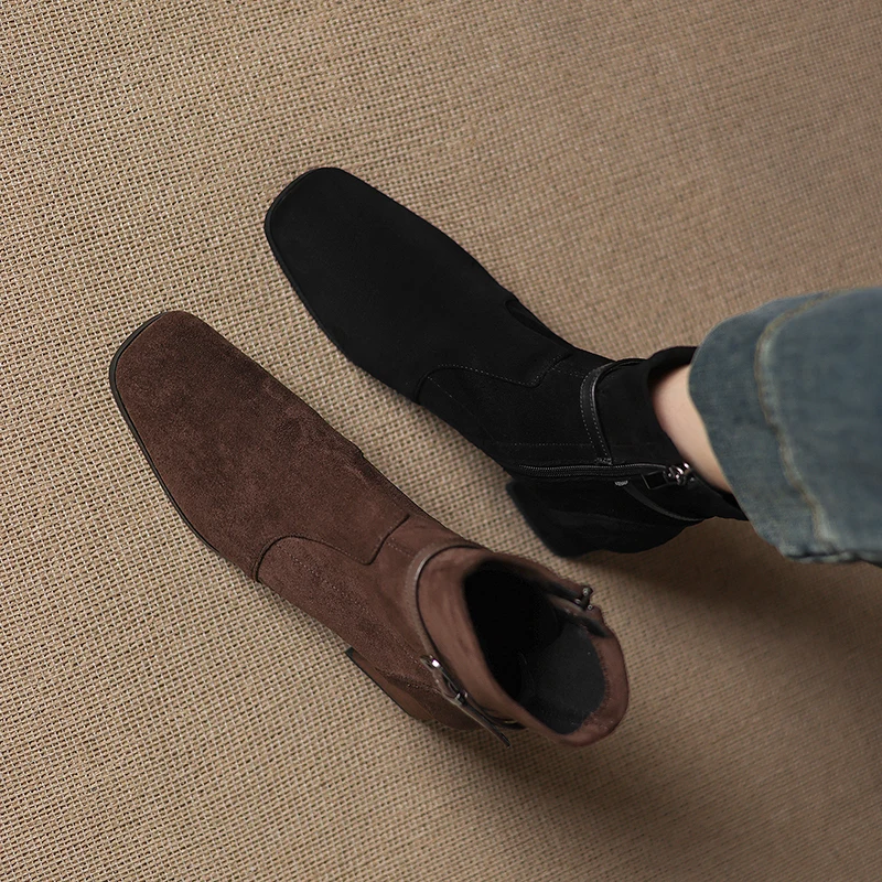 2026 новые осенне-зимние женские ботильоны 22-24,5 см, эластичные фланелевые современные ботинки с пряжкой и квадратным носком, короткие ботинки на каблуке с боковой молнией 
2026 новые осенне-зимние женские ботильоны 22-24,5 см, эластичные фланелевые современные ботинки с пряжкой и квадратным носком, короткие ботинки на каблуке с боковой молнией