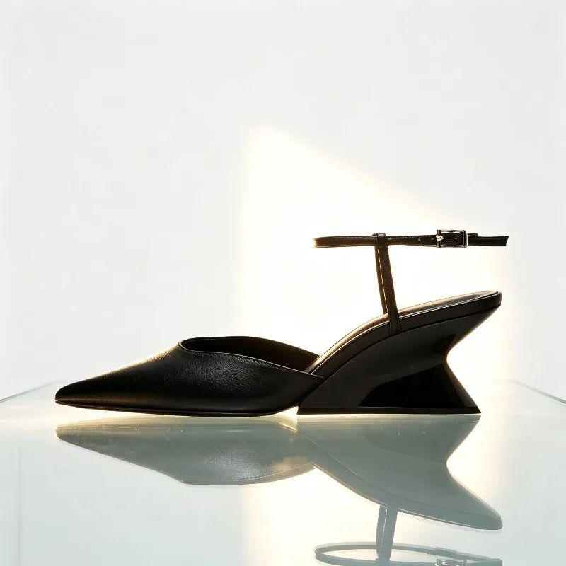Street Style Wedge High Heels Ladies Luxury Brand Women Pointed Toe Sandal Summer Fashion Shallow One-word Buckle Designer Shoes
Street Style Wedge High Heels Ladies Luxury Brand Women Pointed Toe Sandal Summer Fashion Shallow One-word Buckle Designer Shoes