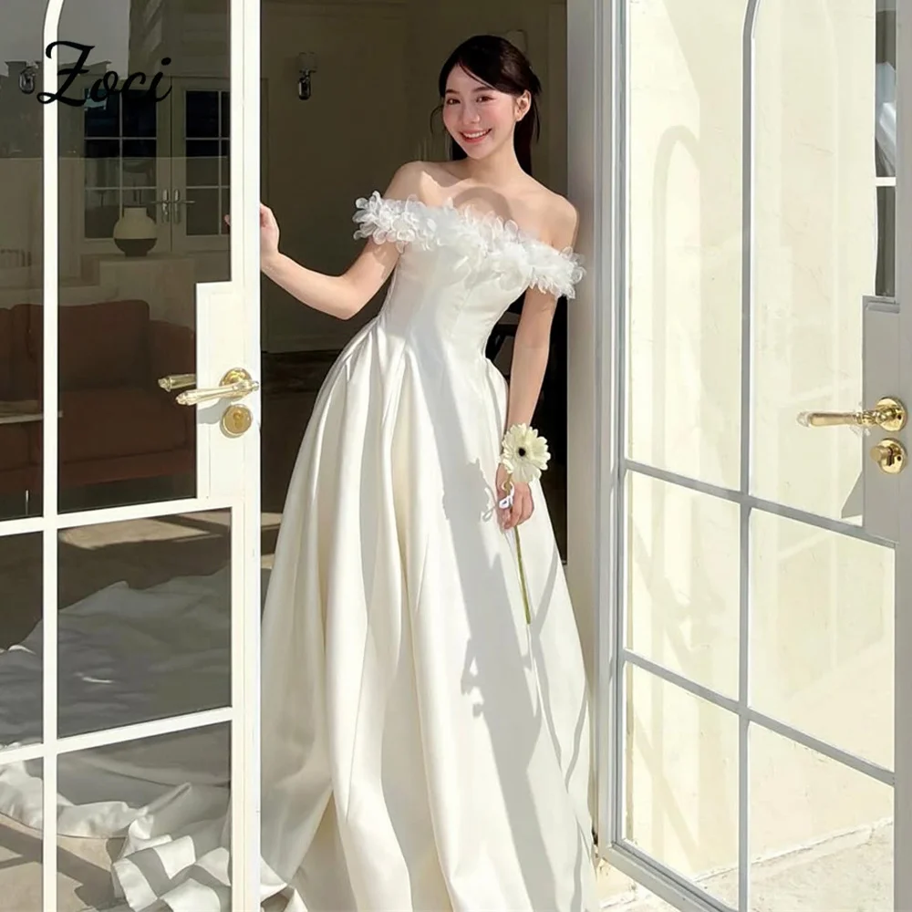 Свадебное платье Zoci из мягкого атласа А-силуэта на заказ, корейский стиль, для фотосессий, с корсетом, с открытыми плечами, для свадебной фотосъемки
Свадебное платье Zoci из мягкого атласа А-силуэта на заказ, корейский стиль, для фотосессий, с корсетом, с открытыми плечами, для свадебной фотосъемки