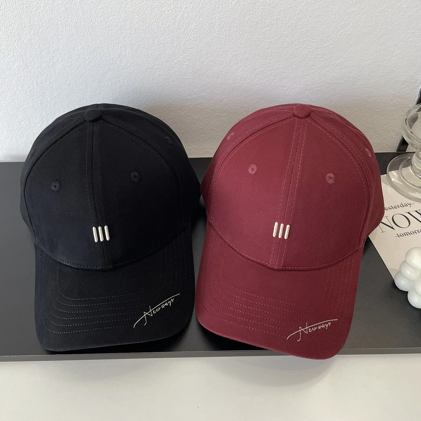 Fashion brim letter embroidered baseball cap for men and women the same casual versatile quality trendy cap
Fashion brim letter embroidered baseball cap for men and women the same casual versatile quality trendy cap