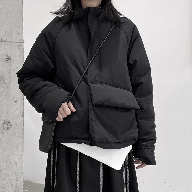 Johnature Winter Short Cotton Clothes Women Thickened Stand Collar Large Pockets 2025 New Irregular Loose Warm Cotton Jackets
Johnature Winter Short Cotton Clothes Women Thickened Stand Collar Large Pockets 2025 New Irregular Loose Warm Cotton Jackets