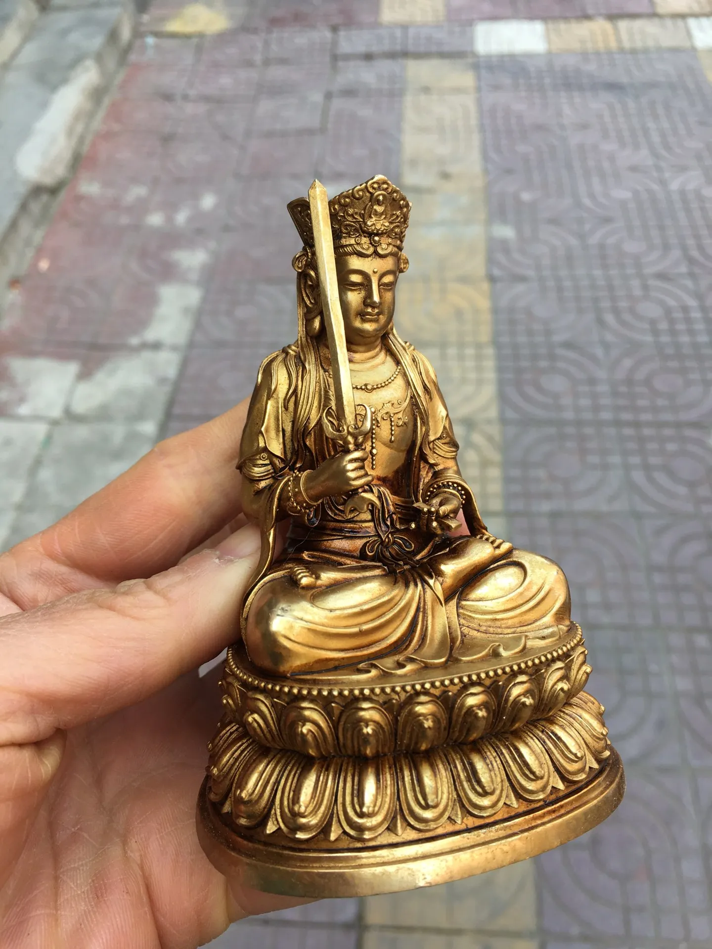 4"Tibetan Temple Collection Old Bronze Gilded High Relief Manjusri Bodhisattva Sitting Buddha 1000 arm Guanyin Worship Hall
4"Tibetan Temple Collection Old Bronze Gilded High Relief Manjusri Bodhisattva Sitting Buddha 1000 arm Guanyin Worship Hall