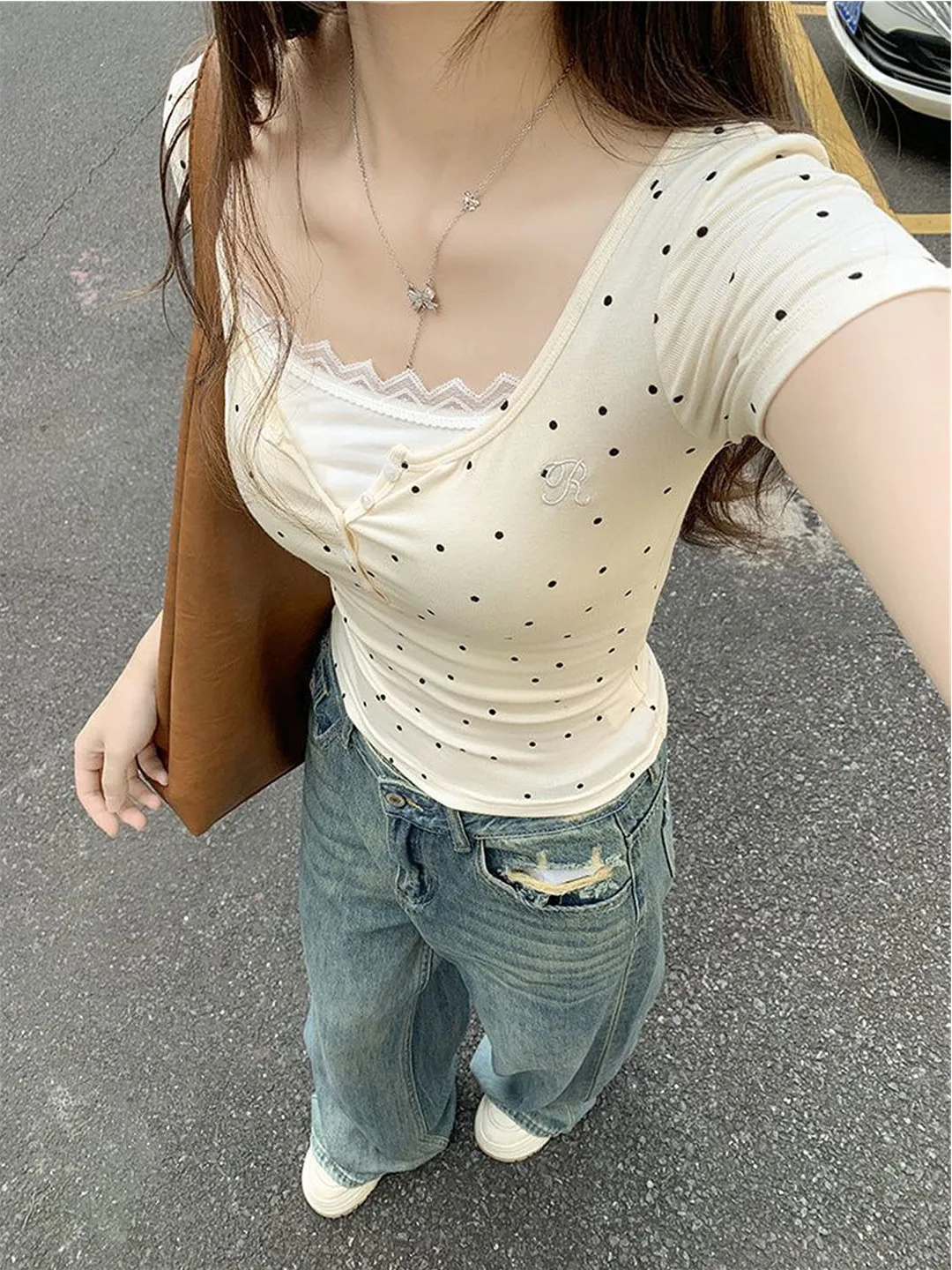 Slim Fit Short Sleeve Women's T-Shirt Halogen Open Collar Versatile Summer New Polka Dot Sweet And Spicy INS Style Casual Wear
Slim Fit Short Sleeve Women's T-Shirt Halogen Open Collar Versatile Summer New Polka Dot Sweet And Spicy INS Style Casual Wear
