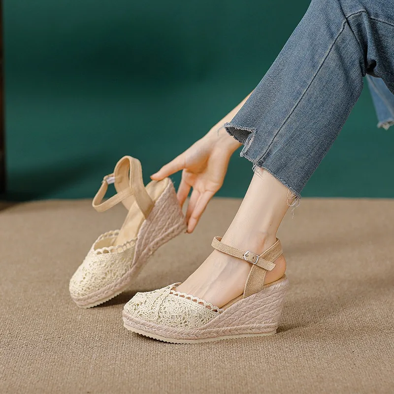 Women's Lace Espadrille Wedge Sandals Ankle Strap Closed Toe Platform Heels Breathable Non-Slip Casual Shoes for Beach
Women's Lace Espadrille Wedge Sandals Ankle Strap Closed Toe Platform Heels Breathable Non-Slip Casual Shoes for Beach
