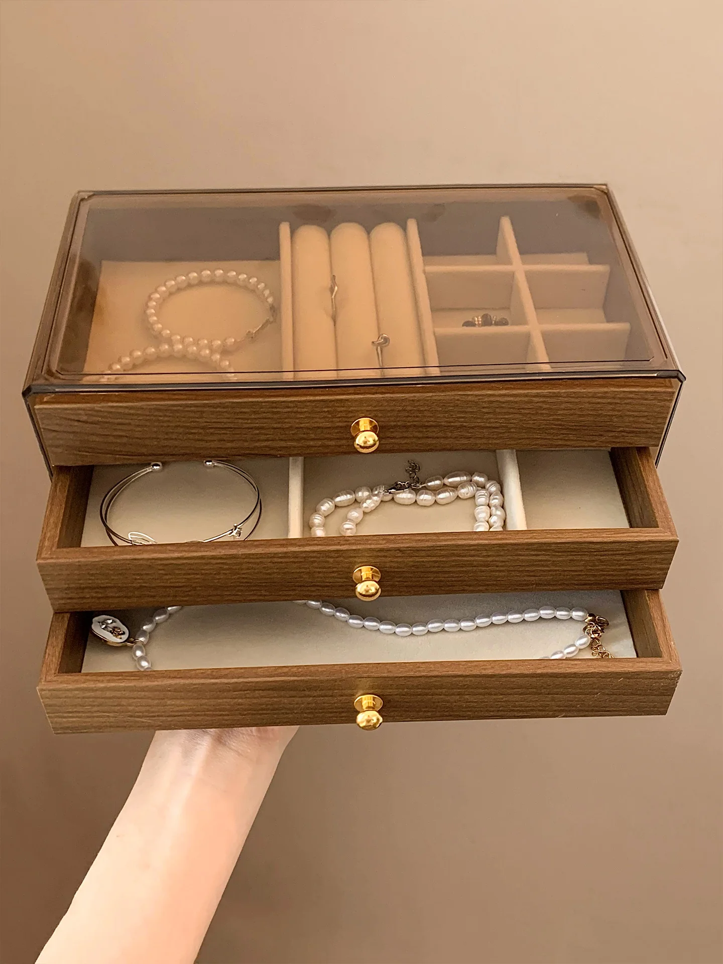 Retro Walnut Large Capaci Tee-Layer Jewelry Box Earring Ring Nelace Handmade Jewelry Storage Box New 2025 Model
Retro Walnut Large Capaci Tee-Layer Jewelry Box Earring Ring Nelace Handmade Jewelry Storage Box New 2025 Model