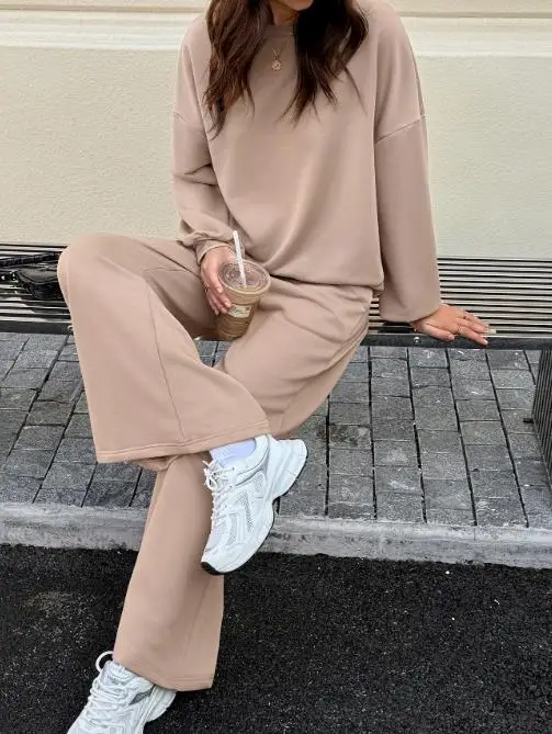 Зимняя женская толстовка с длинными рукавами и широкие брюки, комплект из двух предметов, комплект с круглым вырезом и свободным силуэтом
Зимняя женская толстовка с длинными рукавами и широкие брюки, комплект из двух предметов, комплект с круглым вырезом и свободным силуэтом