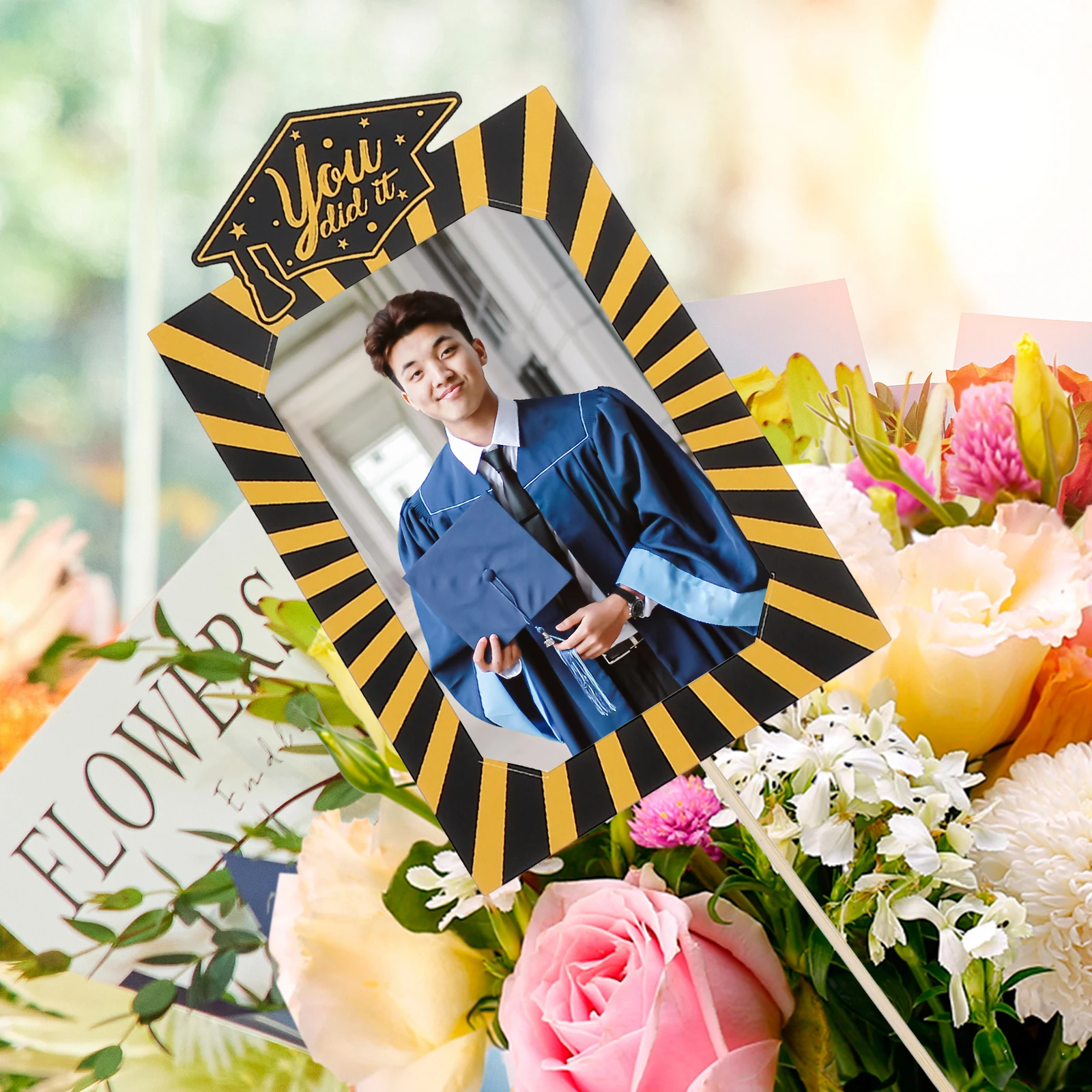 8pcs Graduation Party Vase Insert Flower Bouquet Decor Photo Frame Centerpieces College Ceremony Preschool Props
8pcs Graduation Party Vase Insert Flower Bouquet Decor Photo Frame Centerpieces College Ceremony Preschool Props