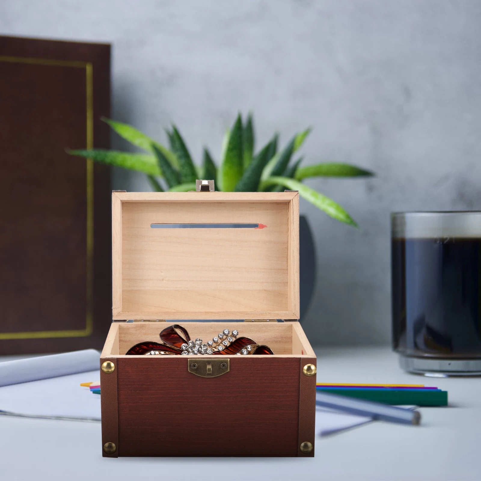 1 set Handheld Money Box Wooden Storage Container Lightweight Portable Anti-Slip Bottom Jewelry Ring Organizer Retro Desktop
1 set Handheld Money Box Wooden Storage Container Lightweight Portable Anti-Slip Bottom Jewelry Ring Organizer Retro Desktop