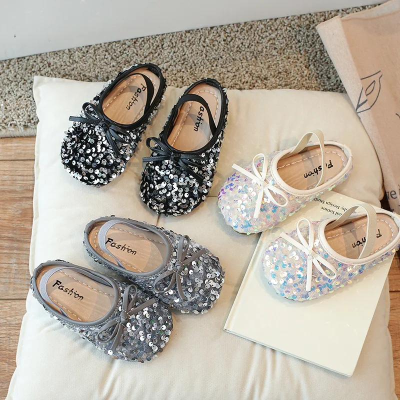2025 Summer New Children Sandals for Girls Fashion Korean Style Soft Bottom Anti-slippery Versatile Princess Beach Slippers
2025 Summer New Children Sandals for Girls Fashion Korean Style Soft Bottom Anti-slippery Versatile Princess Beach Slippers