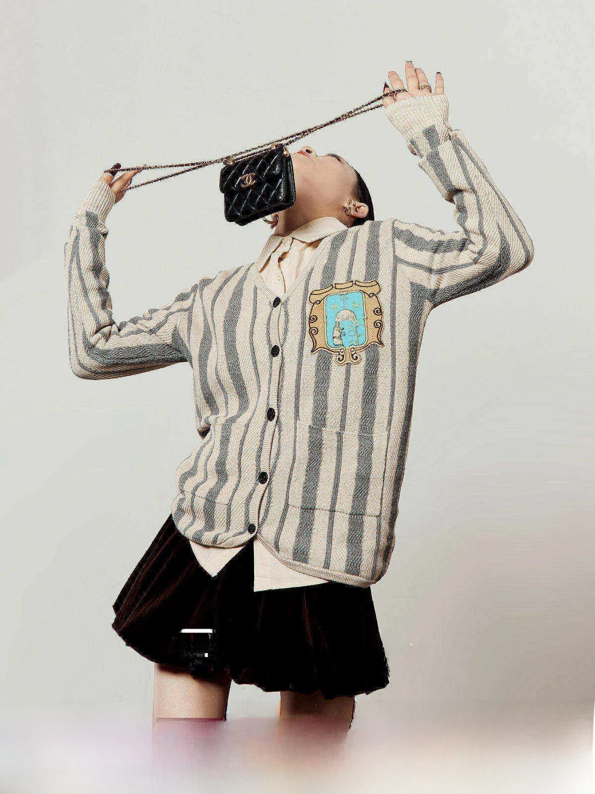 Gray Vertical Striped Knitwear V-Neck Loose Casual Women's Open Cardigan Spring 2026 New Style French Style Long Sleeve
Gray Vertical Striped Knitwear V-Neck Loose Casual Women's Open Cardigan Spring 2026 New Style French Style Long Sleeve