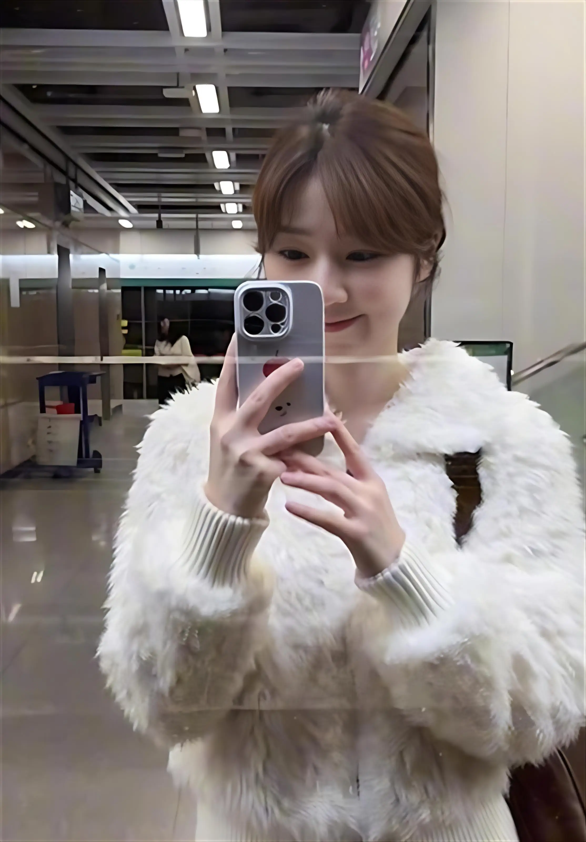 Женская куртка из овечьей шерсти средней длины со вставками в полный рост, домашняя простая женская розовая эластичная удобная мягкая антистатическая весна
Женская куртка из овечьей шерсти средней длины со вставками в полный рост, домашняя простая женская розовая эластичная удобная мягкая антистатическая весна