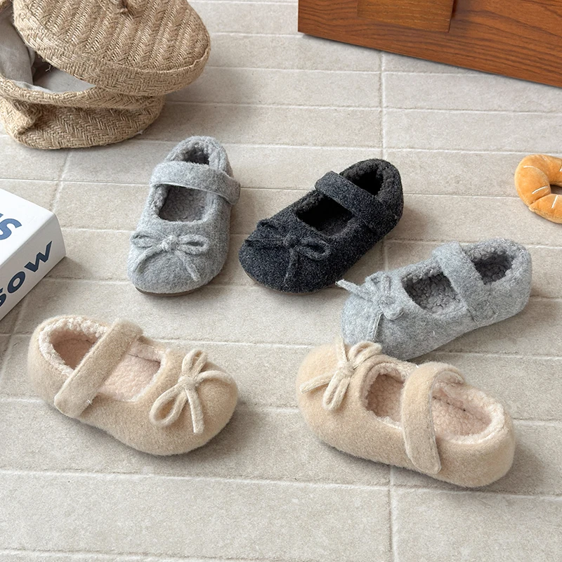 Детская кожаная обувь для девочек, осень 2023, новая мода в корейском стиле, нескользящая универсальная модель принцессы на плоской подошве с мягкой подошвой
Детская кожаная обувь для девочек, осень 2023, новая мода в корейском стиле, нескользящая универсальная модель принцессы на плоской подошве с мягкой подошвой