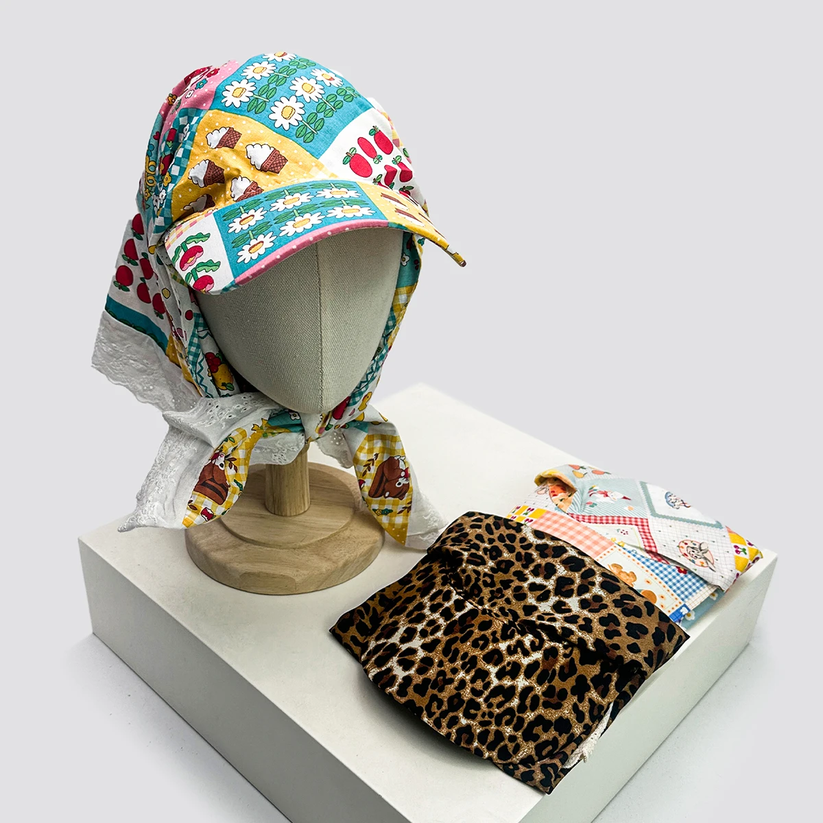 New Unisex Sweet Personal Rural Style Turban Visors Hats Breathable Leopard Print Sunshade Peaked Caps Versatile Fashion Outdoor
New Unisex Sweet Personal Rural Style Turban Visors Hats Breathable Leopard Print Sunshade Peaked Caps Versatile Fashion Outdoor