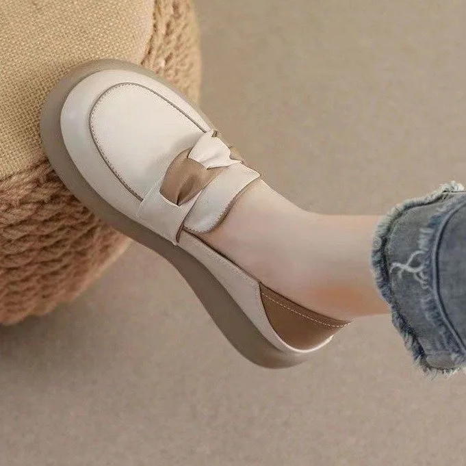 Pregnant women's casual small leather shoes, women's 2025 spring new versatile one foot kick bean shoes, flat bottom
Pregnant women's casual small leather shoes, women's 2025 spring new versatile one foot kick bean shoes, flat bottom