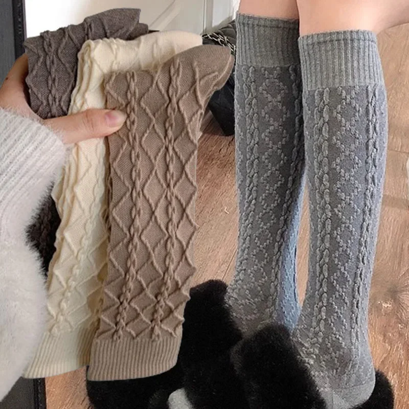 Winter Warm Long Socks for Women Solid Color Thick Autumn Casual Wool Socks Female High Quality Lolita Fashion Knitted Stockings
Winter Warm Long Socks for Women Solid Color Thick Autumn Casual Wool Socks Female High Quality Lolita Fashion Knitted Stockings