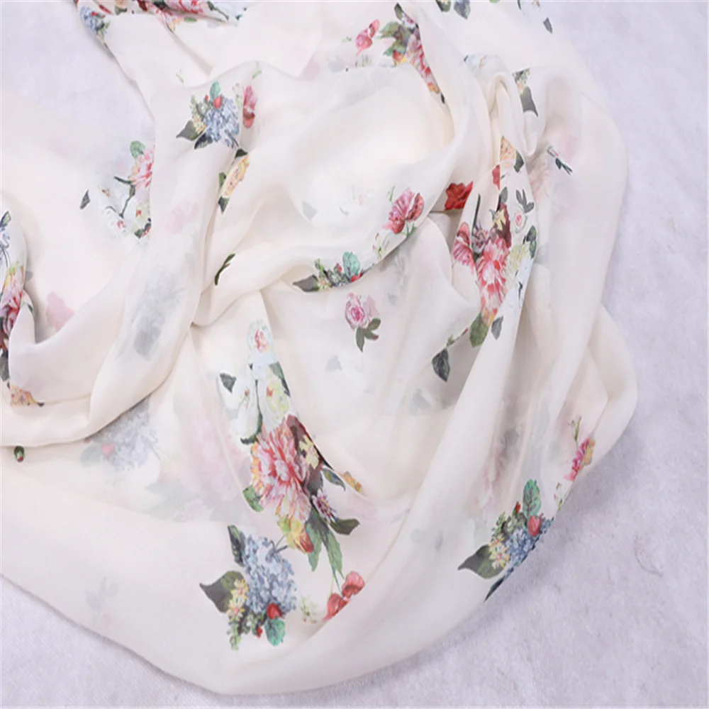 Elegant Style Nice Floral Design Pure Material Lightweight Hot Sale Silk Chiffon Fabric for Women Dress
Elegant Style Nice Floral Design Pure Material Lightweight Hot Sale Silk Chiffon Fabric for Women Dress