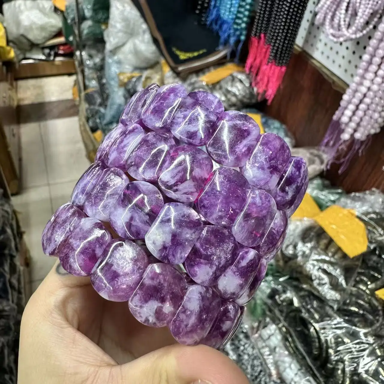 Натуральный AAAA редкий смешанный фиолетовый лепидолит Моне садовый дизайн магнитный браслет гладкий драгоценный камень для изготовления ювелирных изделий дизайн подарок
Натуральный AAAA редкий смешанный фиолетовый лепидолит Моне садовый дизайн магнитный браслет гладкий драгоценный камень для изготовления ювелирных изделий дизайн подарок