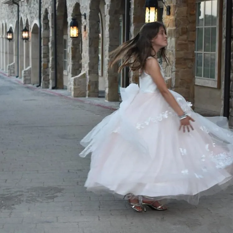 Flower Girls Dresses For Wedding Gowns sleeveless Lace Tulle applique Beaded belt Girl Birthday Holy Communion Dresses
Flower Girls Dresses For Wedding Gowns sleeveless Lace Tulle applique Beaded belt Girl Birthday Holy Communion Dresses