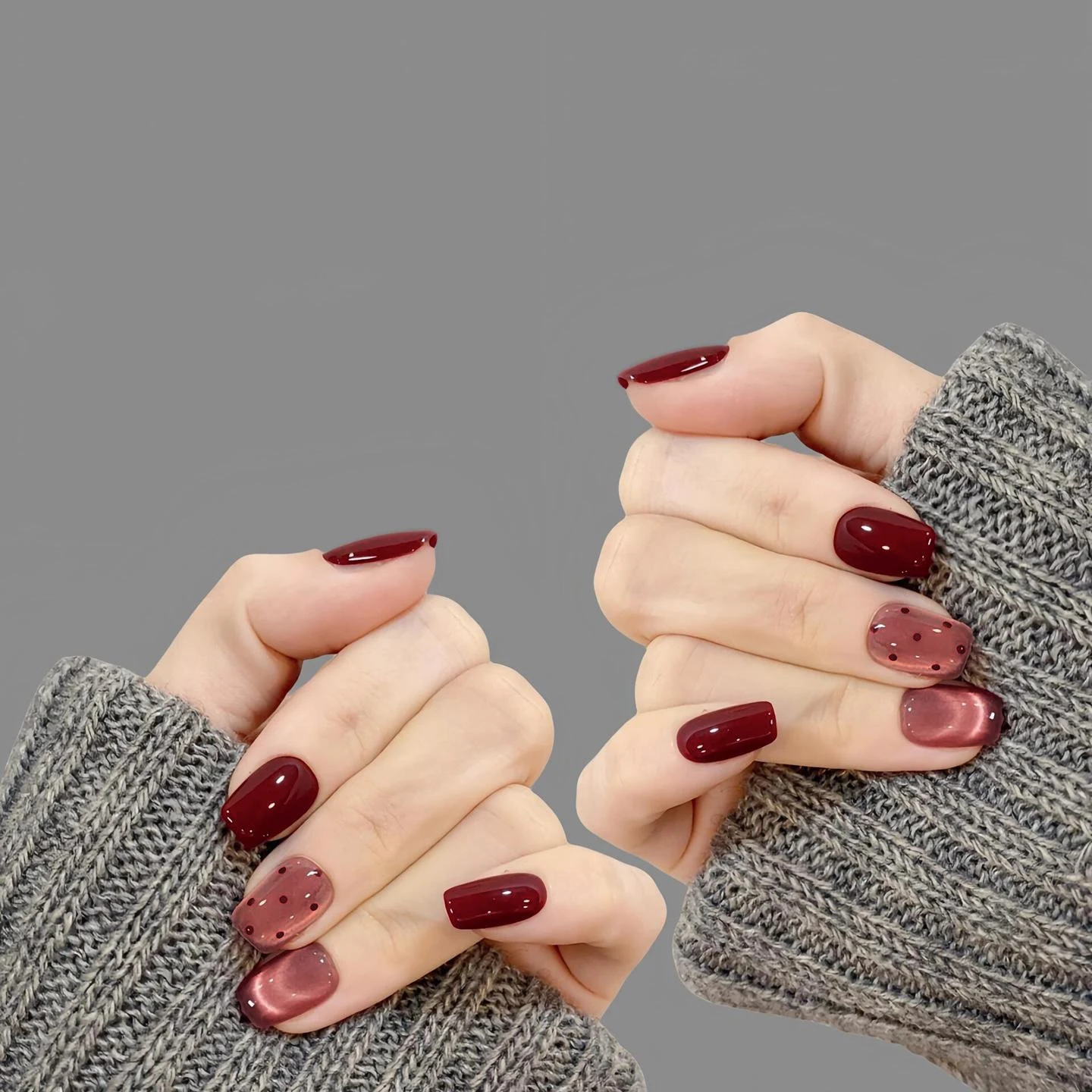 10PCS Cherry Red Short Press on Nails Simple Full Cover Sweet Polka Dot Design Women&Girl Removable Wearable Nail Art Nail Tips
10PCS Cherry Red Short Press on Nails Simple Full Cover Sweet Polka Dot Design Women&Girl Removable Wearable Nail Art Nail Tips