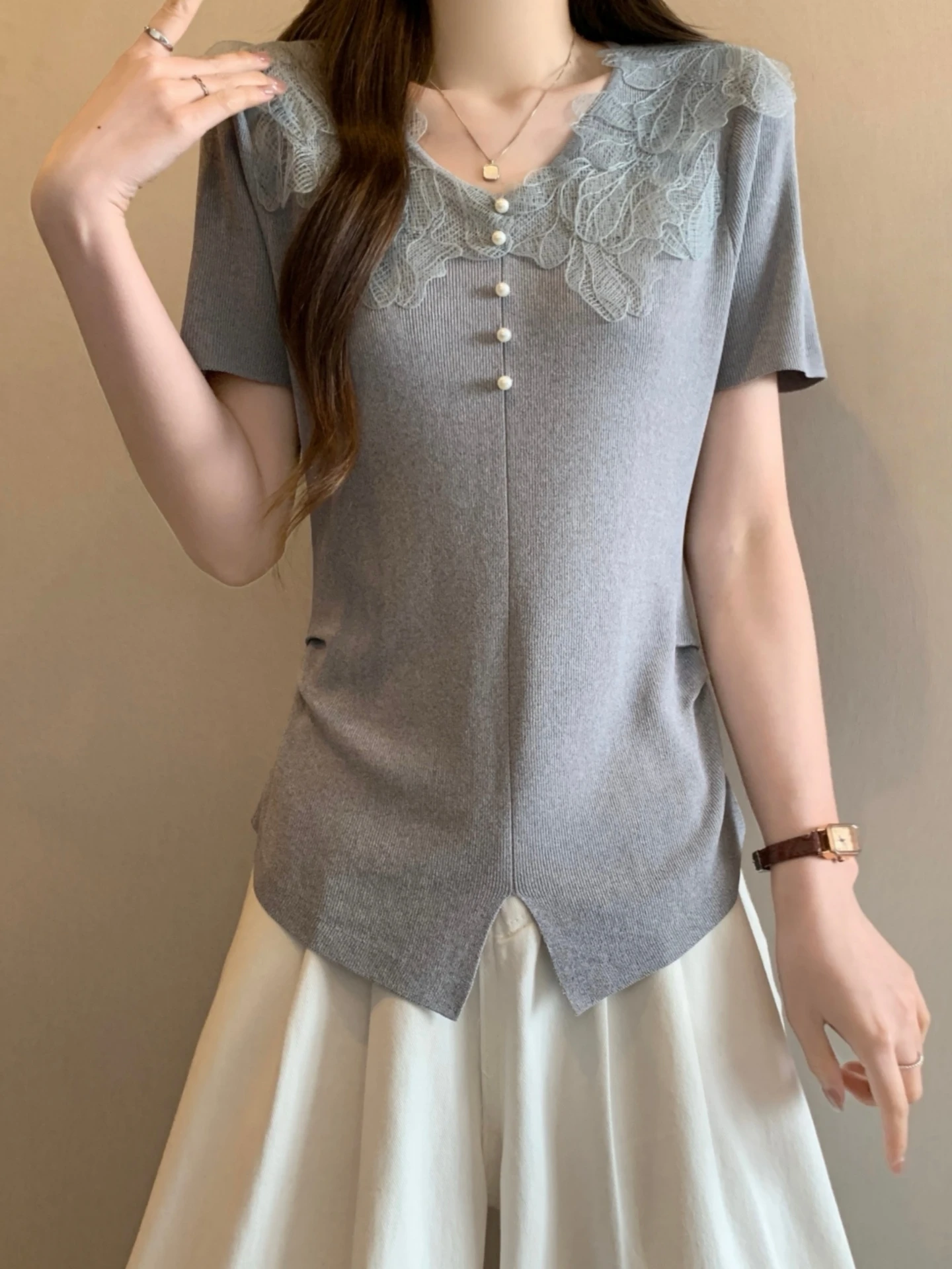 Lace Trim V-Neck Short Sleeve Ice Silk T-Shirt Women's Summer plus Size Slimming Base Shirt Comfortable Soft Knitted Top
Lace Trim V-Neck Short Sleeve Ice Silk T-Shirt Women's Summer plus Size Slimming Base Shirt Comfortable Soft Knitted Top