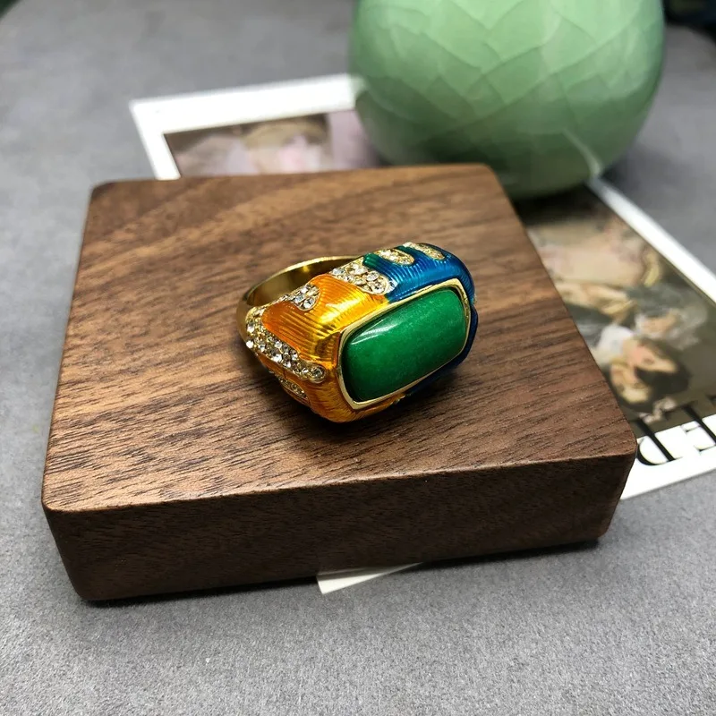 Retro Western Style Ring Classic Square Two-color Enamel Glaze Diamond Stone Ring Premium Design Versatile Jewelry
Retro Western Style Ring Classic Square Two-color Enamel Glaze Diamond Stone Ring Premium Design Versatile Jewelry