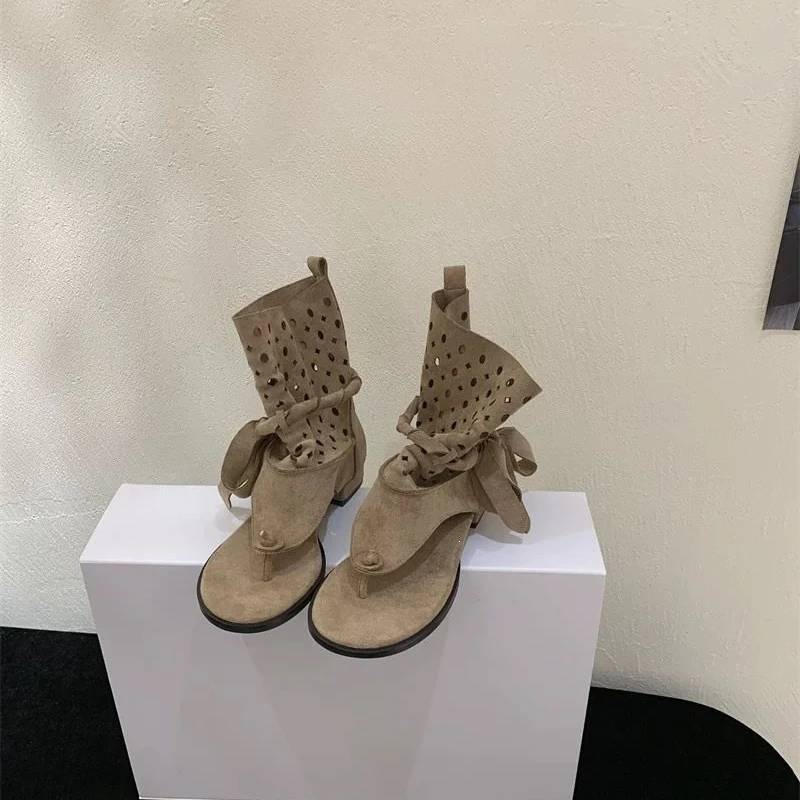 Hollow Out Women Mid Calf Sandals Boots Suede Clip Toe Thick Heel Gladiator Short Boots Retro Summer Daily Wear Beach Shoes
Hollow Out Women Mid Calf Sandals Boots Suede Clip Toe Thick Heel Gladiator Short Boots Retro Summer Daily Wear Beach Shoes