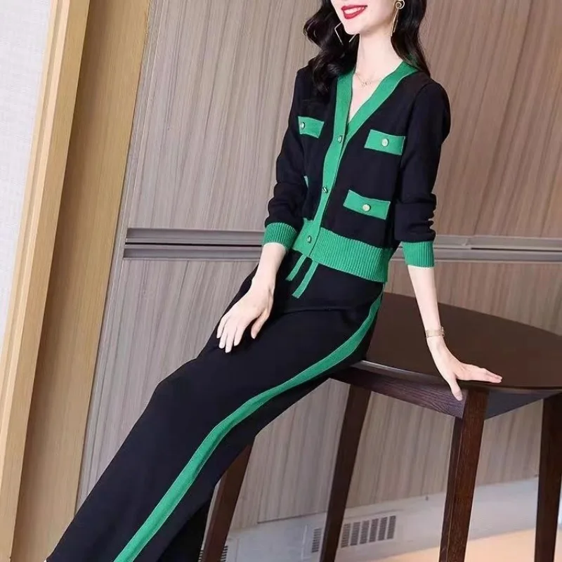 Women's Spring Autumn Patchwork V-Neck Sweater Wide Leg Pants Two-Piece Suits Lady Knitted Coat Trousers Outfits Tops Pant Sets
Women's Spring Autumn Patchwork V-Neck Sweater Wide Leg Pants Two-Piece Suits Lady Knitted Coat Trousers Outfits Tops Pant Sets