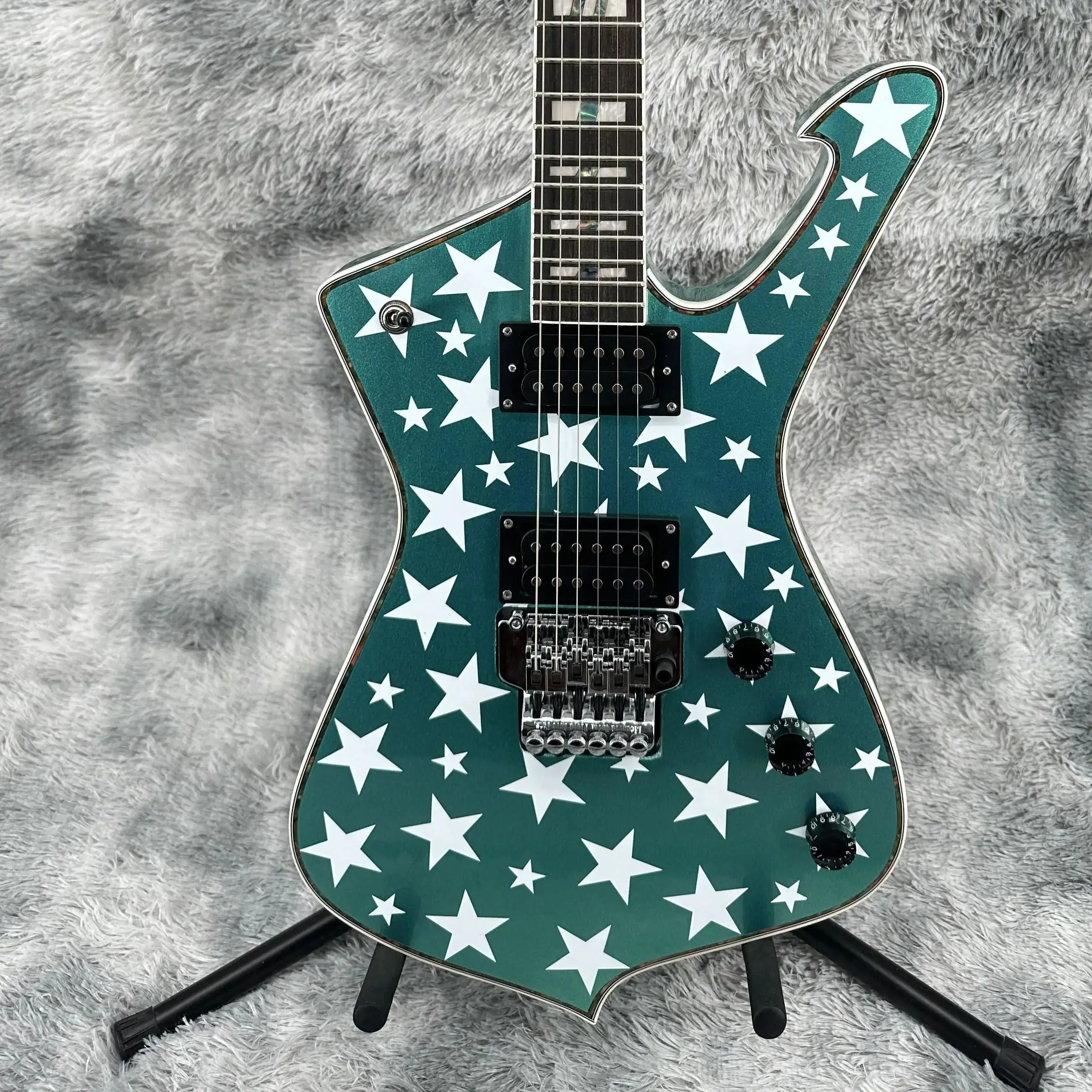 Электрогитара Iceman Jay Yuenger Galactic Green, корпус из красного дерева, 6 струн, подарок в тематике электрогитары, бесплатная доставка
Электрогитара Iceman Jay Yuenger Galactic Green, корпус из красного дерева, 6 струн, подарок в тематике электрогитары, бесплатная доставка