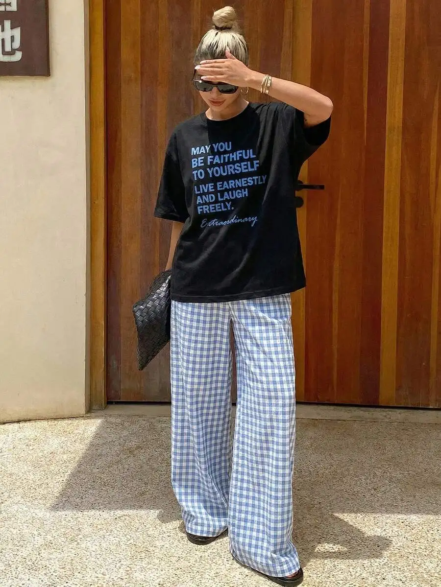 Letter Print Loose T-Shirt And Plaid Straight Leg Pants Loungewear Set
Letter Print Loose T-Shirt And Plaid Straight Leg Pants Loungewear Set