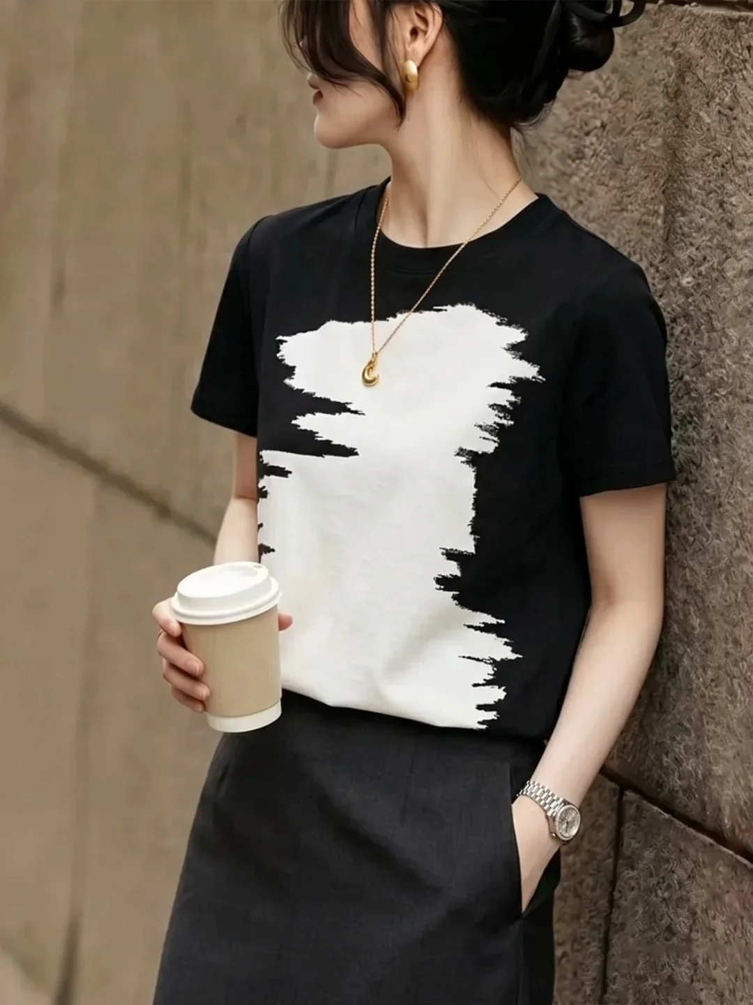 Chic Contrasting Color Knitted Ice Silk T-Shirt round Neck Short Sleeve Women's Summer Slimming Versatile Top Korean Style
Chic Contrasting Color Knitted Ice Silk T-Shirt round Neck Short Sleeve Women's Summer Slimming Versatile Top Korean Style