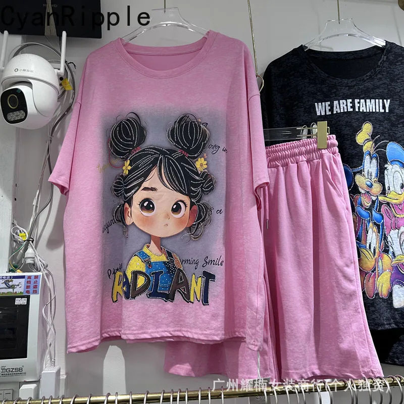 2026 New Summer Casual Women Two-piece Set Hot Diamonds Cartoon Short Sleeve T-shirt Top + Elastic Waist Wide Leg Straight Pants
2026 New Summer Casual Women Two-piece Set Hot Diamonds Cartoon Short Sleeve T-shirt Top + Elastic Waist Wide Leg Straight Pants