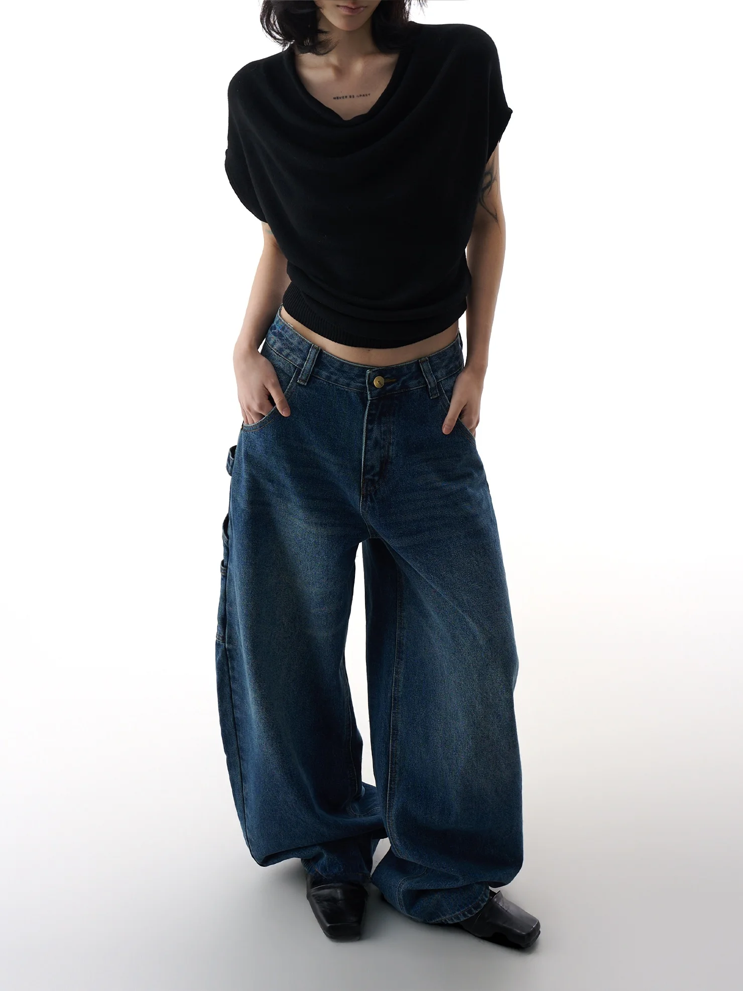 Retro American Design Multi-Pocket Workwear Style Loose Wide-Leg Jeans for Women Spring 2026 New Casual Cotton Denim Pants
Retro American Design Multi-Pocket Workwear Style Loose Wide-Leg Jeans for Women Spring 2026 New Casual Cotton Denim Pants