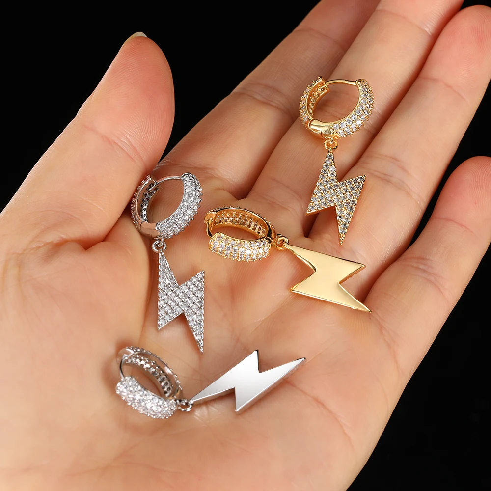 Hip Hop Fashion Lightning Earrings Gold Plated Brass Iced Zircon Micro Inlaid Personalized Trendy Men's and Women's Accessories
Hip Hop Fashion Lightning Earrings Gold Plated Brass Iced Zircon Micro Inlaid Personalized Trendy Men's and Women's Accessories