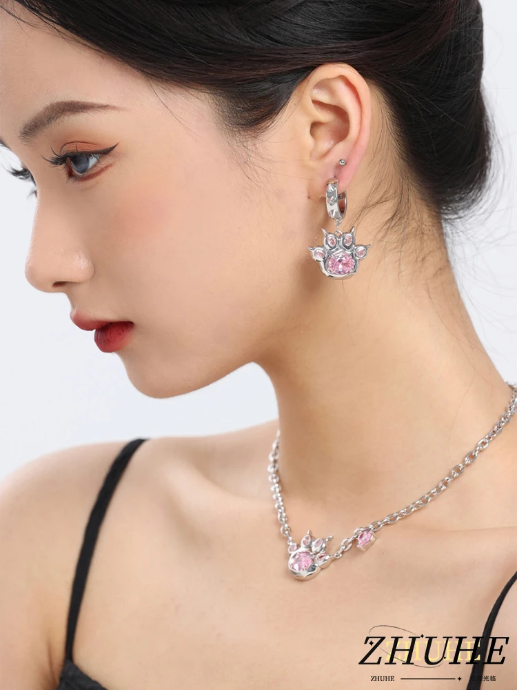 ZHUHE Pink Cat Claw Earrings For Women Sweet Romantic Style Y2K Jewelry Accessories Party Gift
ZHUHE Pink Cat Claw Earrings For Women Sweet Romantic Style Y2K Jewelry Accessories Party Gift