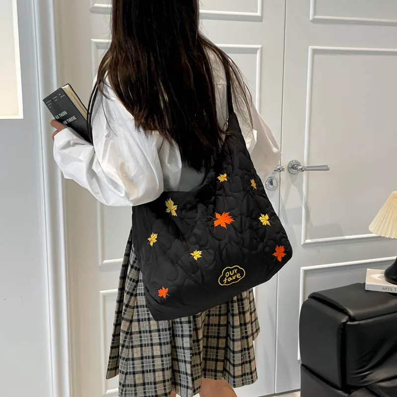 Новая модная сумка через плечо с хлопковой подкладкой и вышивкой, шикарная сумка-тоут в стиле ретро, непринужденная сумка через плечо, универсальная повседневная сумка через плечо
Новая модная сумка через плечо с хлопковой подкладкой и вышивкой, шикарная сумка-тоут в стиле ретро, непринужденная сумка через плечо, универсальная повседневная сумка через плечо